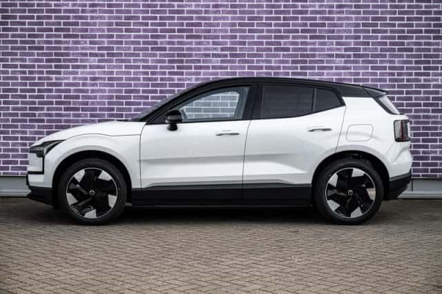 Volvo EX30 (2026) thumbnail 4