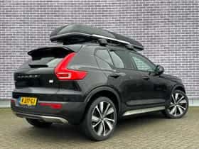 Volvo XC40 thumbnail 3