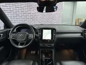 Volvo XC40 thumbnail 4