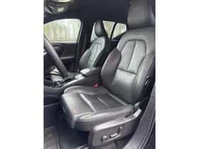 Volvo XC40 thumbnail 5