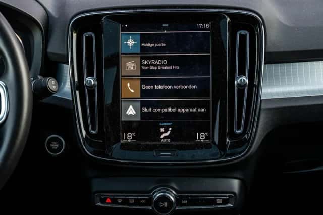 Volvo XC40 (2021) thumbnail 12