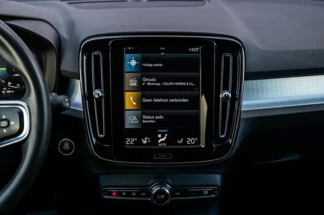 Volvo XC40 (2022) thumbnail 13