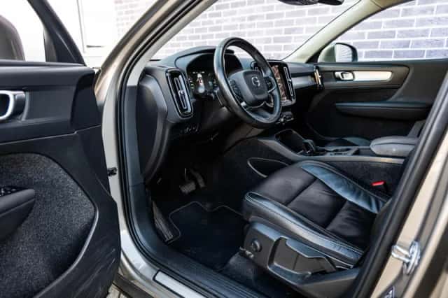 Volvo XC40 (2022) thumbnail 18