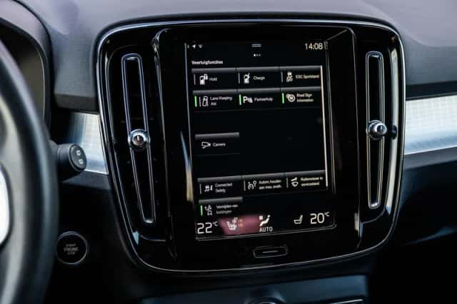 Volvo XC40 (2022) thumbnail 20