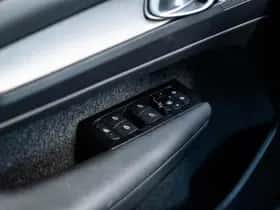 Volvo XC40 thumbnail 25