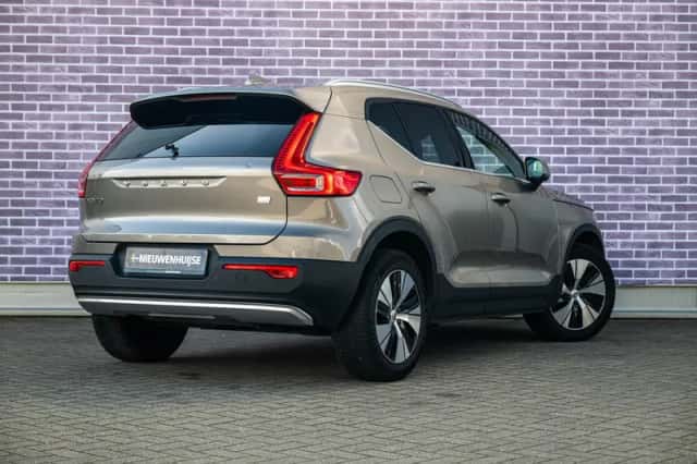 Volvo XC40 (2022) thumbnail 4
