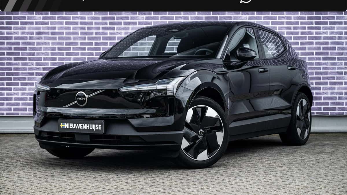 Volvo EX30 — foto 1