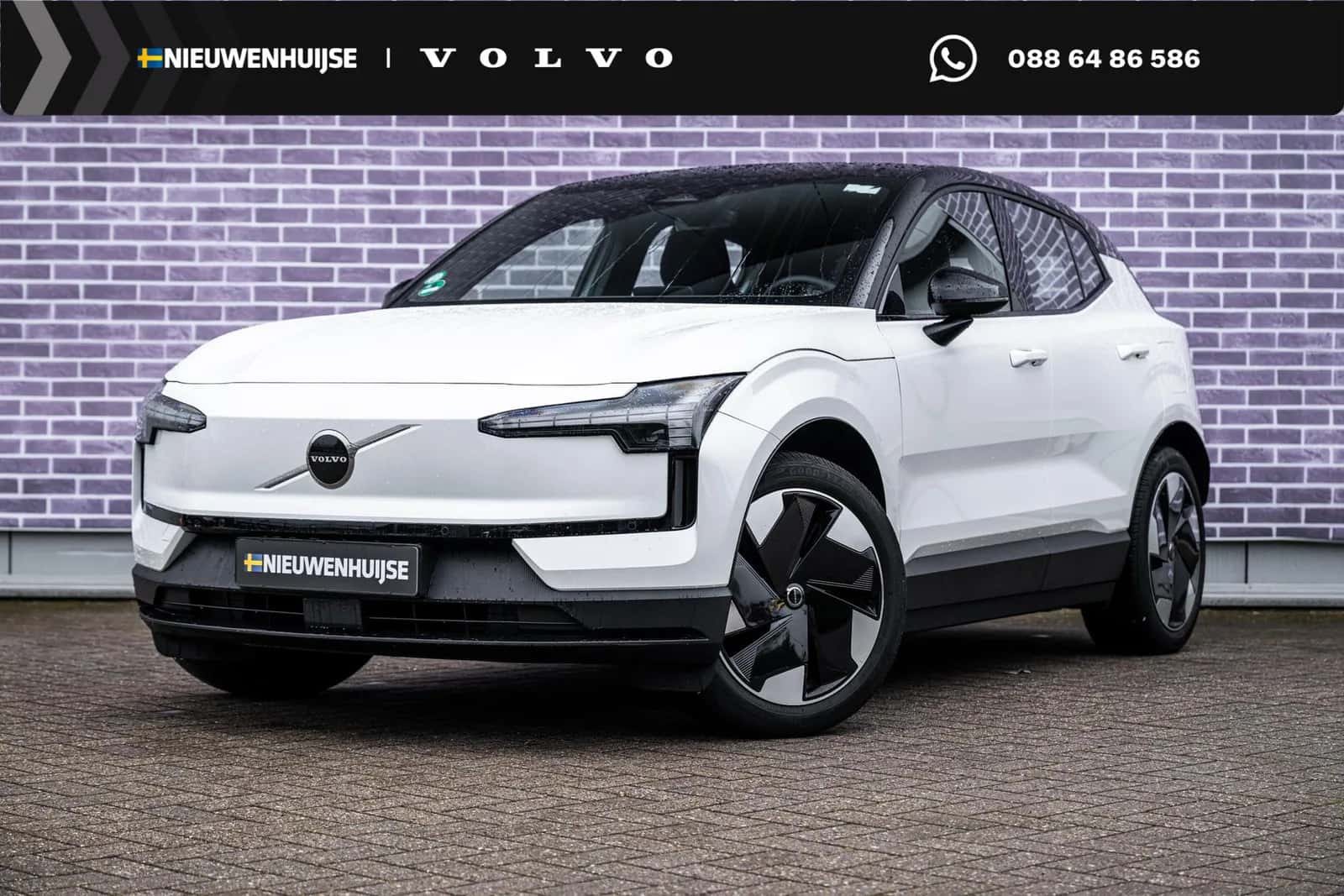 Volvo EX30 (2024) — foto 1