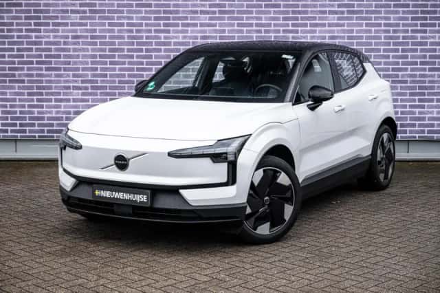 Volvo EX30 (2024) thumbnail 16