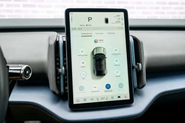 Volvo EX30 (2024) thumbnail 21