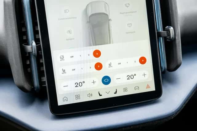 Volvo EX30 (2024) thumbnail 23