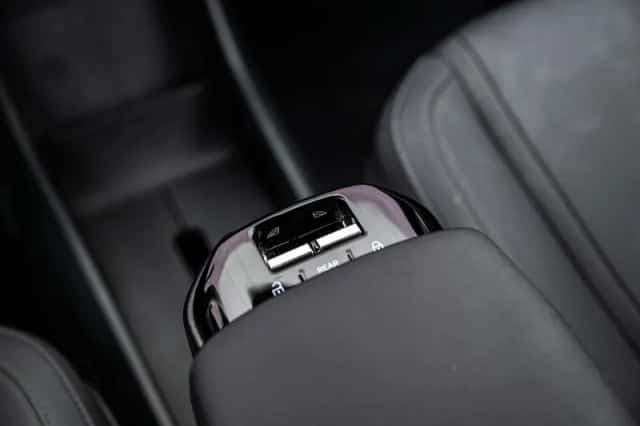 Volvo EX30 (2024) thumbnail 24