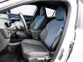 Volvo EX30 (2024) thumbnail 6
