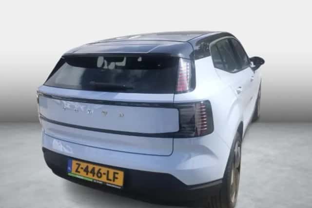Volvo EX30 (2024) thumbnail 2
