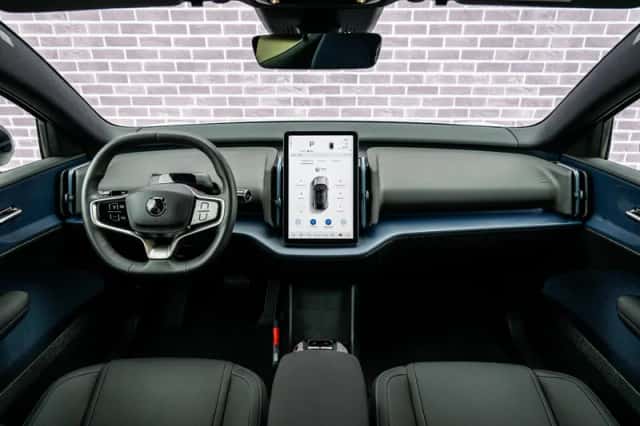 Volvo EX30 (2024) thumbnail 5