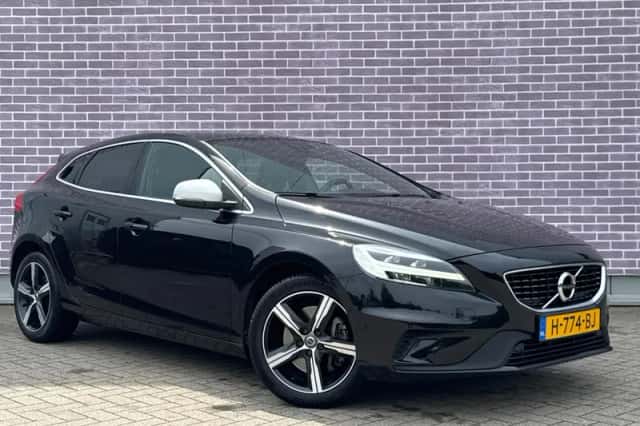 Volvo V40 (2020) thumbnail 3