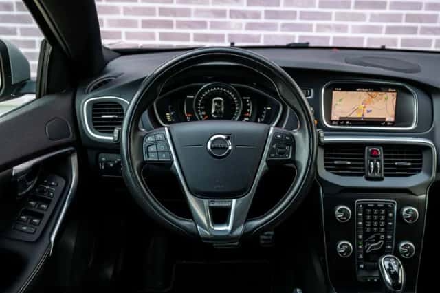 Volvo V40 (2020) thumbnail 5