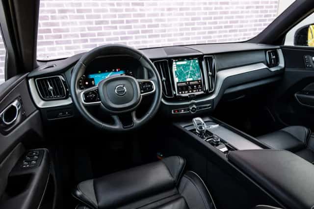 Volvo XC60 (2023) thumbnail 13