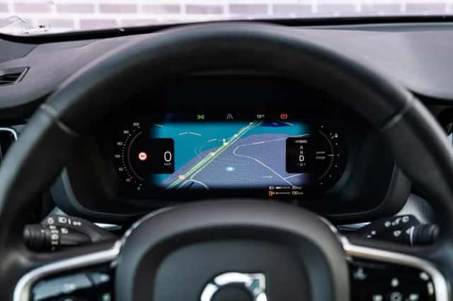 Volvo XC60 (2023) thumbnail 16