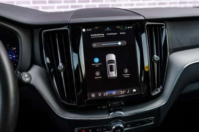Volvo XC60 (2023) thumbnail 22