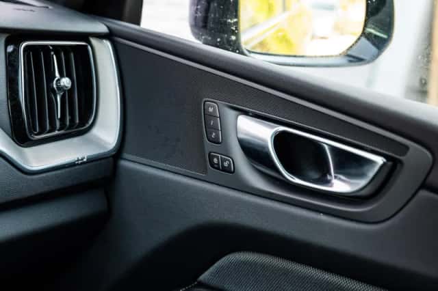 Volvo XC60 (2023) thumbnail 25