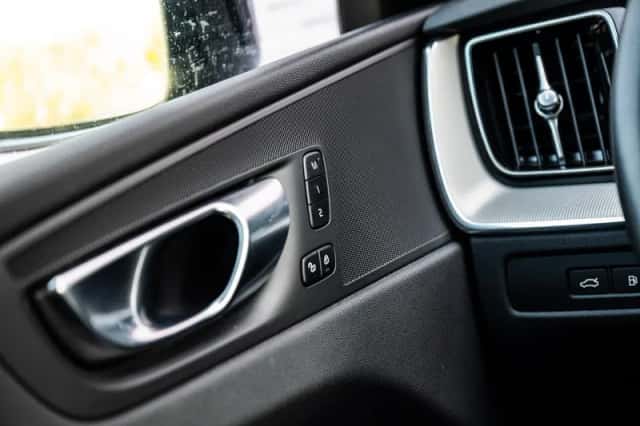 Volvo XC60 (2023) thumbnail 28