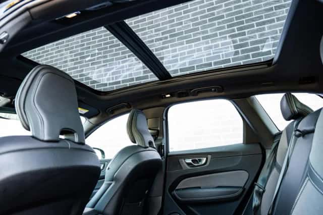 Volvo XC60 (2023) thumbnail 32