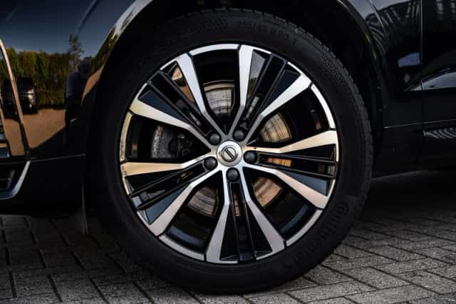 Volvo XC60 (2023) thumbnail 36