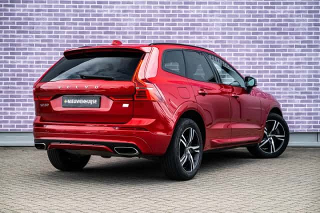 Volvo XC60 (2020) thumbnail 3