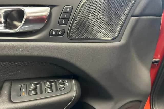 Volvo XC60 (2020) thumbnail 6