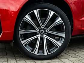 Volvo XC60 thumbnail 30