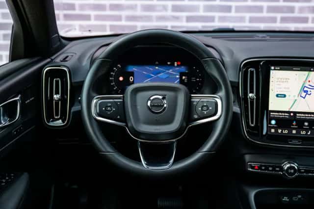 Volvo C40 (2022) thumbnail 5