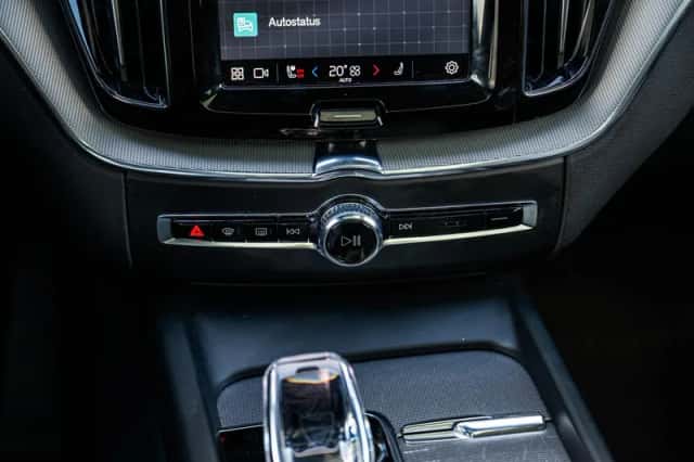 Volvo XC60 (2024) thumbnail 24