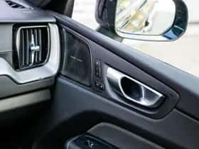 Volvo XC60 thumbnail 25
