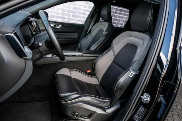 Volvo XC60 (2024) thumbnail 7