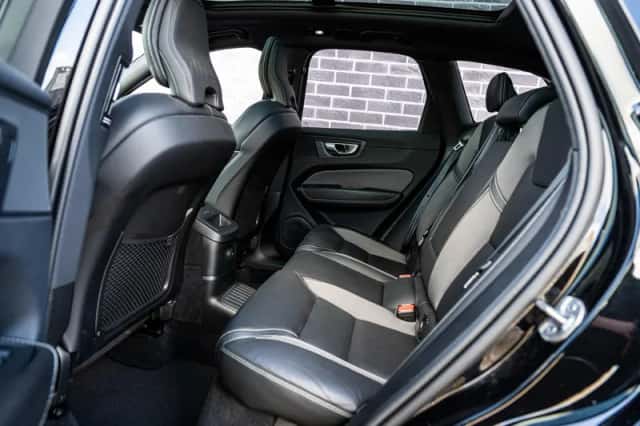 Volvo XC60 (2024) thumbnail 9