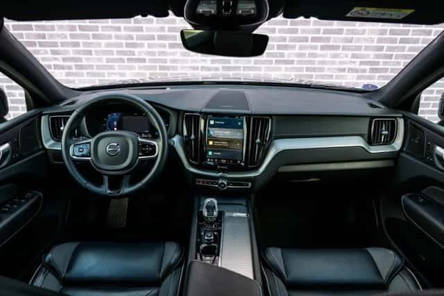 Volvo XC60 (2024) thumbnail 6