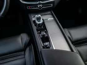 Volvo XC60 thumbnail 16
