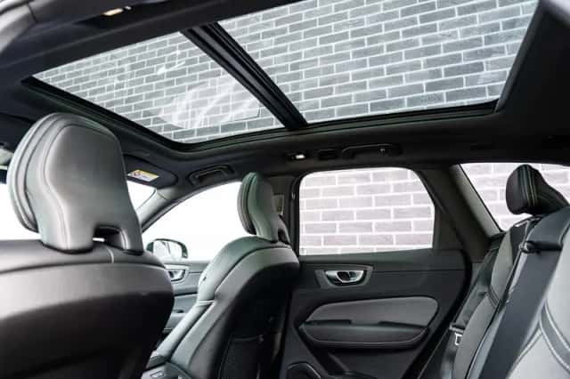 Volvo XC60 (2025) thumbnail 32
