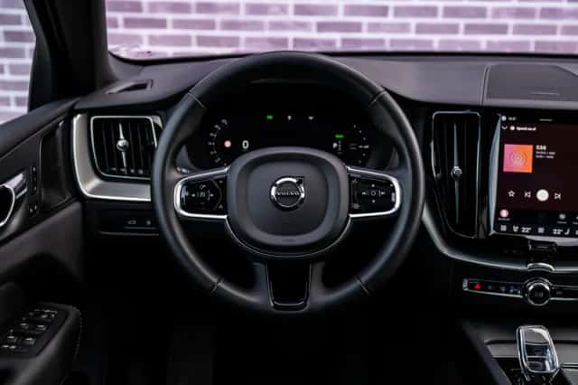 Volvo XC60 (2025) thumbnail 5