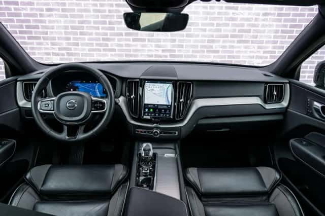 Volvo XC60 (2024) thumbnail 5