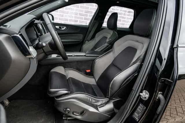Volvo XC60 (2024) thumbnail 6