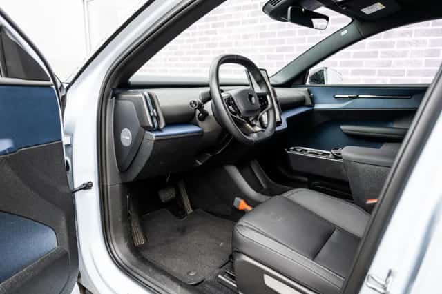 Volvo EX30 (2024) thumbnail 15