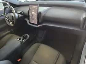 Volvo EX30 (2024) thumbnail 3