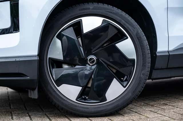 Volvo EX30 (2024) thumbnail 27
