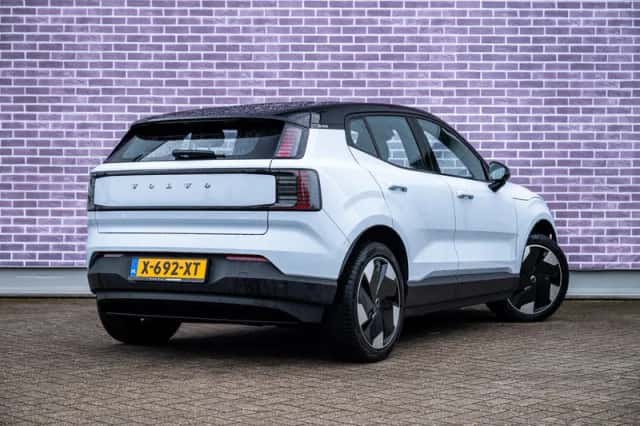 Volvo EX30 (2024) thumbnail 4