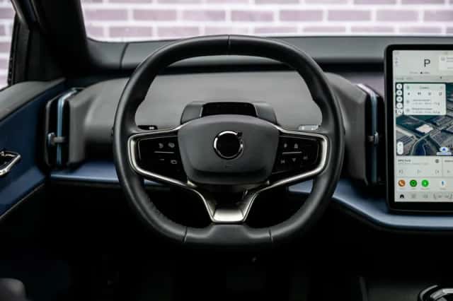 Volvo EX30 (2024) thumbnail 5