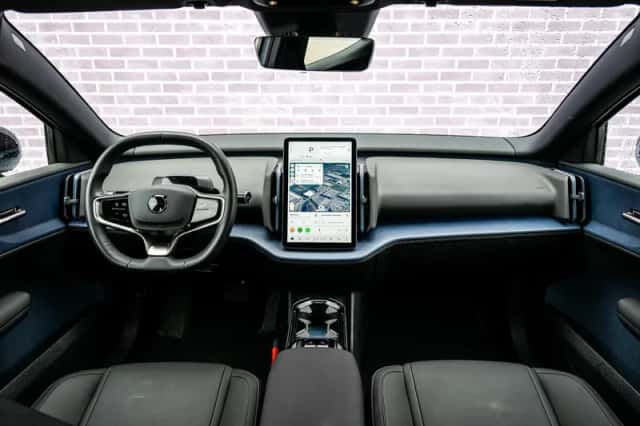 Volvo EX30 (2024) thumbnail 5