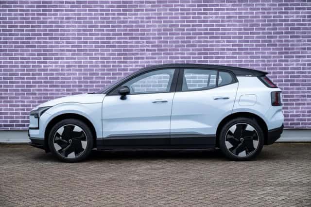 Volvo EX30 (2024) thumbnail 6