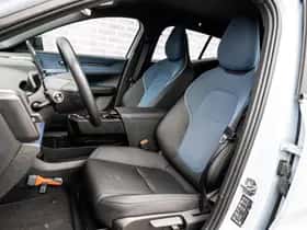 Volvo EX30 (2024) thumbnail 6